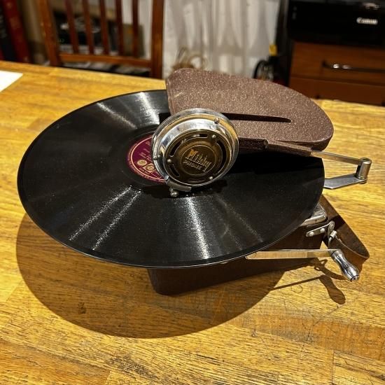 携帯型蓄音機ミッキーフォン | 日本製1940年代 | 1年保証付き 携帯型蓄音機ミッキーフォン | 日本製1940年代 | 1年保証付き