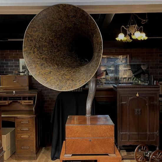 LOUIS ASMSTRONG / ERSKINE… 軍放送用 蓄音機 SP盤 レア！ 日本パーロフォン盤 LOUIS ARMSTRONG 蓄音機 SP盤 - メルカリ