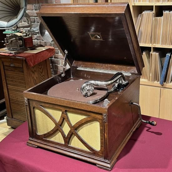 卓上型蓄音機HMV130(オーク仕上げ)