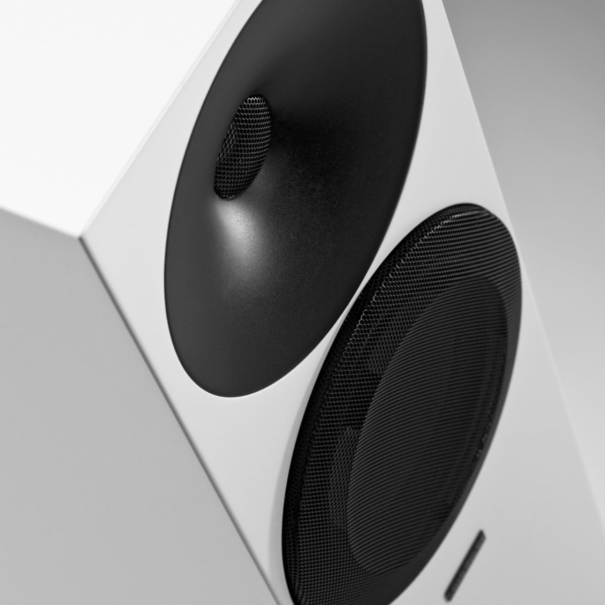 Argon3LS （Standard white） Floorstanding loudspeaker【ペア】
