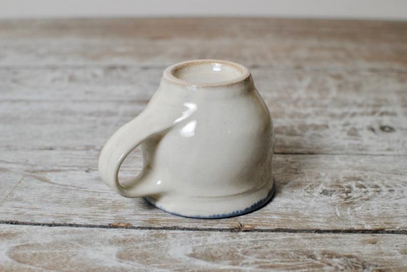 出西窯】コーヒー碗皿 ふち呉須 - 民藝のある暮し「手しごと」