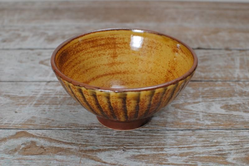 小石原焼　太田熊雄『刷毛目手皿』、黄布＆共箱付 Amazon.co.jp: 小石原焼 太田熊雄『刷毛目手皿』、黄布＆共箱付