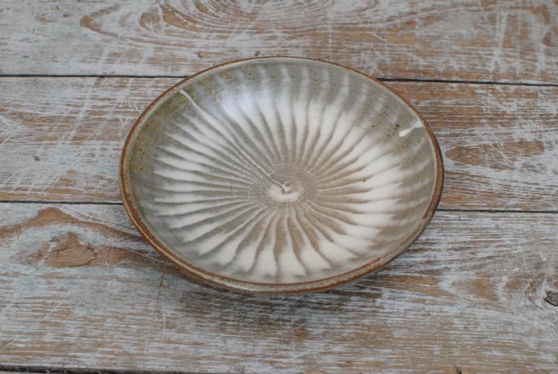 小石原焼・太田哲三窯】5寸皿 打ち刷毛目 白 - 民藝のある暮し「手