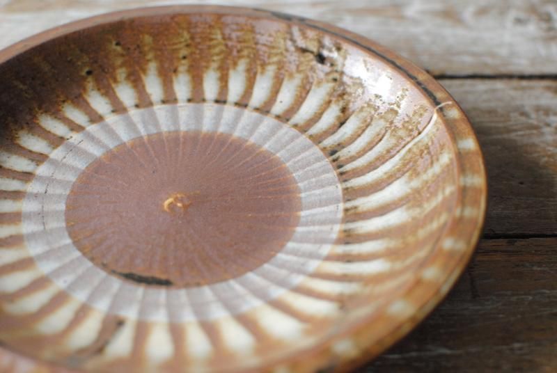 小石原焼・太田哲三窯】6寸皿 白 打ち刷毛目 - 民藝のある暮し「手