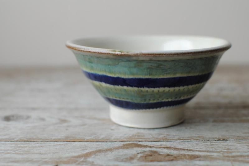 やちむん・読谷】4寸マカイ トビカンナ 藍・緑 - 民藝のある