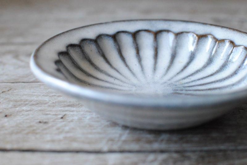 丹波焼・俊彦窯】5寸平鉢 糠釉 - 民藝のある暮し「手しごと」