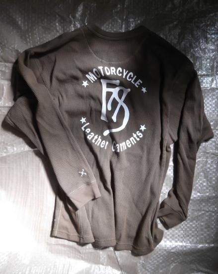 Colored top thermal shirts
