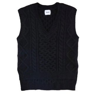 <img class='new_mark_img1' src='https://img.shop-pro.jp/img/new/icons47.gif' style='border:none;display:inline;margin:0px;padding:0px;width:auto;' />cable knit vest