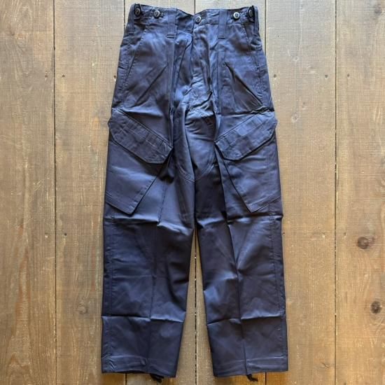 MILITARY DEADSTOCK】 イギリス軍 ROYAL NAVY COMBAT TROUSERS 斜め