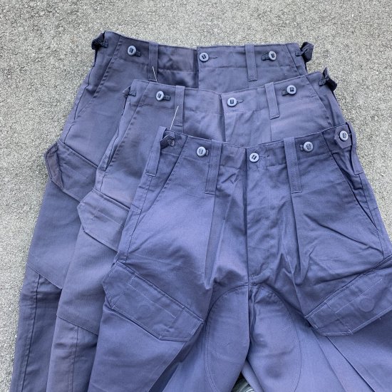 MILITARY DEADSTOCK】 イギリス軍 ROYAL NAVY COMBAT TROUSERS 斜め