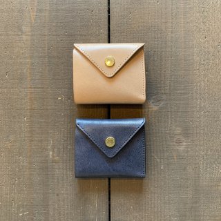 <img class='new_mark_img1' src='https://img.shop-pro.jp/img/new/icons47.gif' style='border:none;display:inline;margin:0px;padding:0px;width:auto;' />【Damasquina】 TRIANGLE MINI WALLET ダマスキーナ