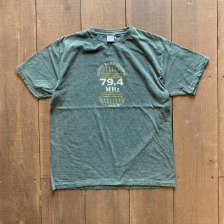 【ORDINARY FITS】 PRINT TEE 『GREEN RADIO』 オーディナリーフィッツ プリントT