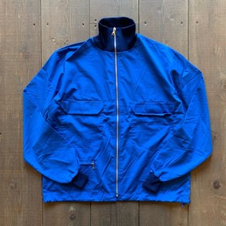 <img class='new_mark_img1' src='https://img.shop-pro.jp/img/new/icons47.gif' style='border:none;display:inline;margin:0px;padding:0px;width:auto;' />【MILITARY DEADSTOCK】 SWEDISH ARMY Light Weight Track Jacket 