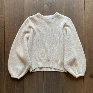 <img class='new_mark_img1' src='https://img.shop-pro.jp/img/new/icons47.gif' style='border:none;display:inline;margin:0px;padding:0px;width:auto;' />Odour/ FOX PULL OVER SWEATER 