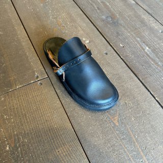 <img class='new_mark_img1' src='https://img.shop-pro.jp/img/new/icons5.gif' style='border:none;display:inline;margin:0px;padding:0px;width:auto;' />FERNAND LEATHER Clog ǥ 