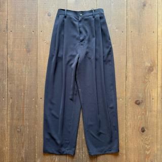 MANON Two Tuck Taperd Pants 