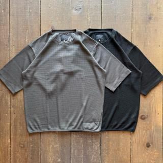 <img class='new_mark_img1' src='https://img.shop-pro.jp/img/new/icons5.gif' style='border:none;display:inline;margin:0px;padding:0px;width:auto;' />CURLYCo. Prime Wool Waffle Tee 