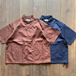 <img class='new_mark_img1' src='https://img.shop-pro.jp/img/new/icons5.gif' style='border:none;display:inline;margin:0px;padding:0px;width:auto;' />Manual Alphabet Wrinkle Washer Poplin Wide Shirt 