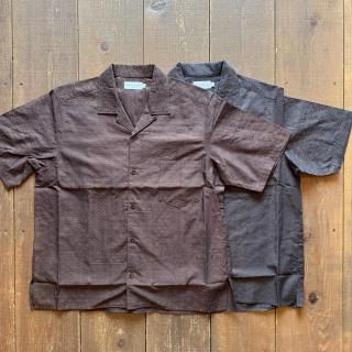<img class='new_mark_img1' src='https://img.shop-pro.jp/img/new/icons5.gif' style='border:none;display:inline;margin:0px;padding:0px;width:auto;' />Manual Alphabet Bandana Jacquard Open Collar S/S Shirt 