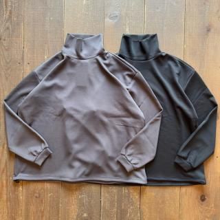 <img class='new_mark_img1' src='https://img.shop-pro.jp/img/new/icons5.gif' style='border:none;display:inline;margin:0px;padding:0px;width:auto;' />Manual Alphabet CARDBOARD MOCKNECK TEE 