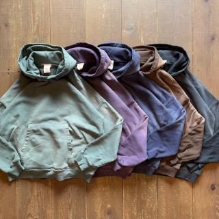 <img class='new_mark_img1' src='https://img.shop-pro.jp/img/new/icons5.gif' style='border:none;display:inline;margin:0px;padding:0px;width:auto;' />MOOJI MOOJI OVERSIZE CROP HOODIE 