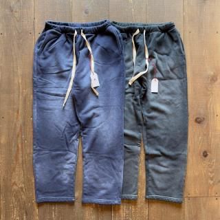 <img class='new_mark_img1' src='https://img.shop-pro.jp/img/new/icons5.gif' style='border:none;display:inline;margin:0px;padding:0px;width:auto;' />MOOJI MOOJI SWEAT PANTS 02 