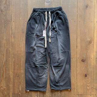 <img class='new_mark_img1' src='https://img.shop-pro.jp/img/new/icons5.gif' style='border:none;display:inline;margin:0px;padding:0px;width:auto;' />MOOJI MOOJI SWEAT PANTS 04 
