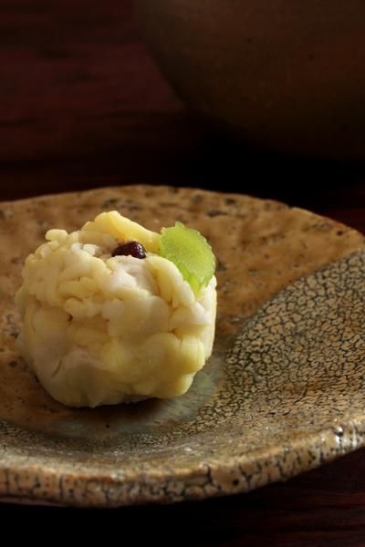 萩灰釉皿(五寸)黒田岳 - 暮らしを楽しむうつわ・作家ものの和 萩灰釉皿(五寸)黒田岳 - 暮らしを楽しむうつわ・作家ものの和