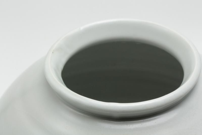 白瓷(しらし)壺・市川 孝 - 暮らしを楽しむうつわ・作家ものの和 白瓷(しらし)壺・市川 孝 - 暮らしを楽しむうつわ・作家ものの和