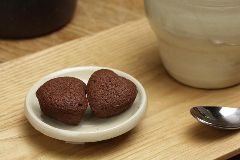 白瓷豆皿 ・市川孝 - 暮らしを楽しむうつわ・作家ものの和食器 白瓷豆皿 ・市川孝 - 暮らしを楽しむうつわ・作家ものの和食器