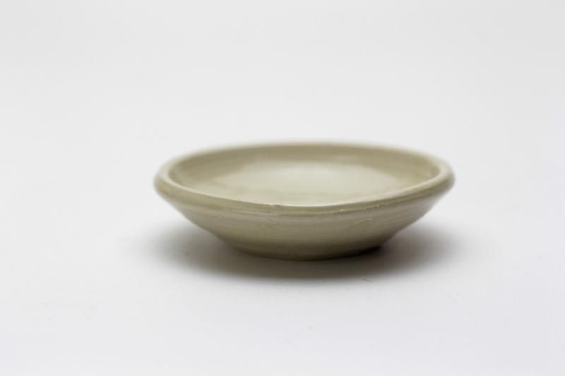 白瓷豆皿 ・市川孝 - 暮らしを楽しむうつわ・作家ものの和食器 白瓷豆皿 ・市川孝 - 暮らしを楽しむうつわ・作家ものの和食器