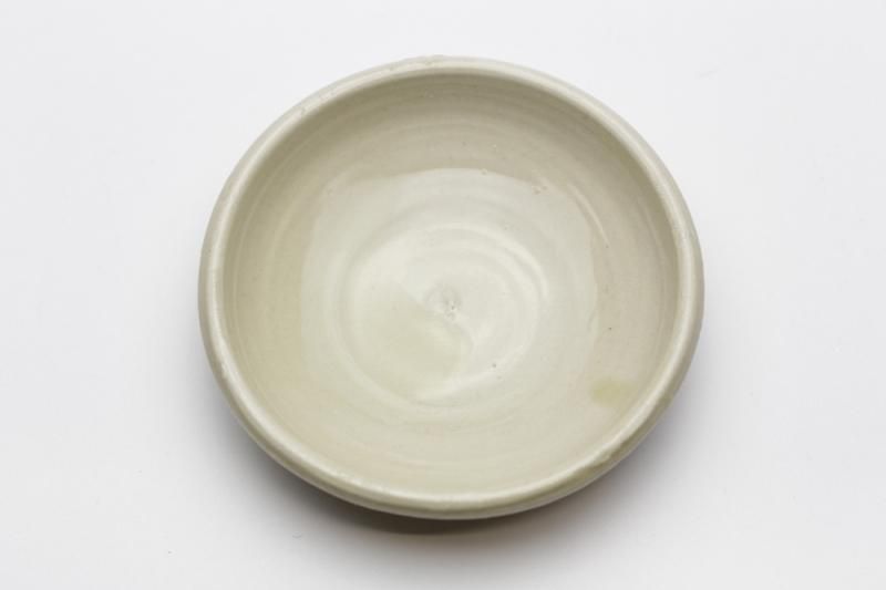 白瓷豆皿 ・市川孝 - 暮らしを楽しむうつわ・作家ものの和食器 白瓷豆皿 ・市川孝 - 暮らしを楽しむうつわ・作家ものの和食器
