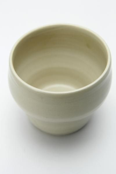 白瓷スタッキングカップ 市川孝 - 暮らしを楽しむうつわ・作家 白瓷スタッキングカップ 市川孝 - 暮らしを楽しむうつわ・作家