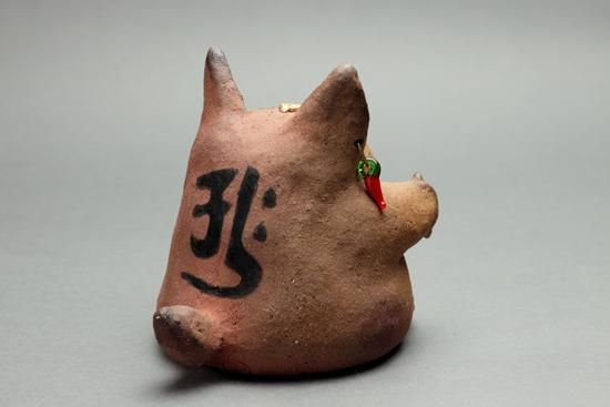 【新品】人気作家 岡村洋子 猫かぶりシリーズ 猪 置物 焼き物 150763728.jpg?cmsp_timestamp=