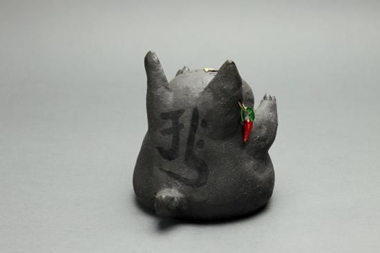 【新品】人気作家 岡村洋子 猫かぶりシリーズ 猪 置物 焼き物 岡村洋子（猫） - 暮らしを楽しむうつわ・作家ものの和食器通販