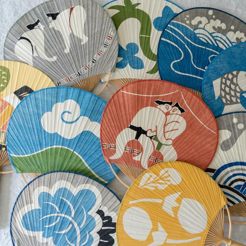 柚木沙弥郎 / 型染めうちわ 相撲・四つ（紅柄） - RHINES