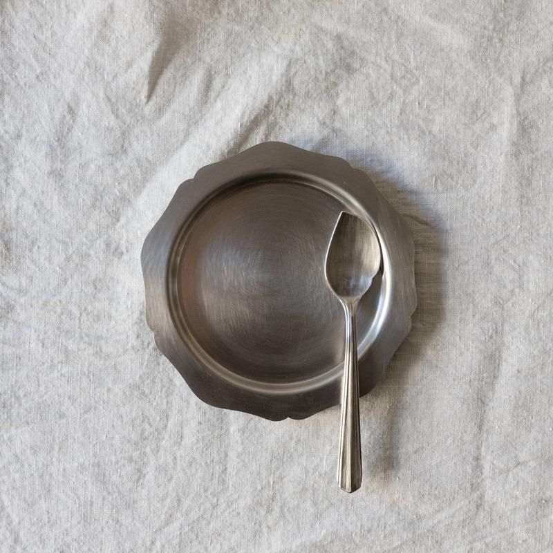 種類豊富な品揃え 竹俣勇壱 / RHINES - M 輪花皿 食器