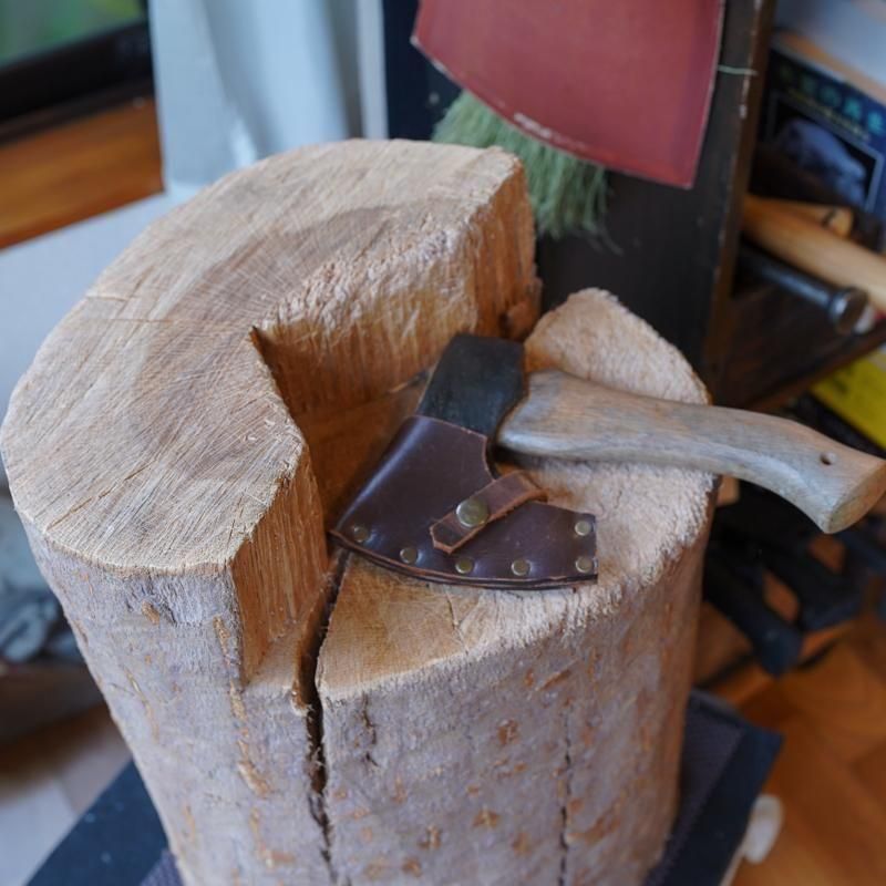 吉田マホガニー（翆帆） / 木彫り熊 01 - MILK - RHINES