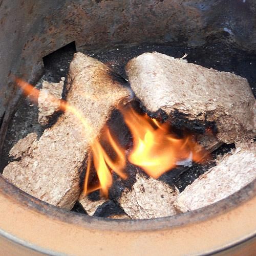 【乾燥済・配送不可】薪 楽天市場】元気村富士 日本製杉薪3kg(1箱) SGMK-3 皮付き 長さ約300mm