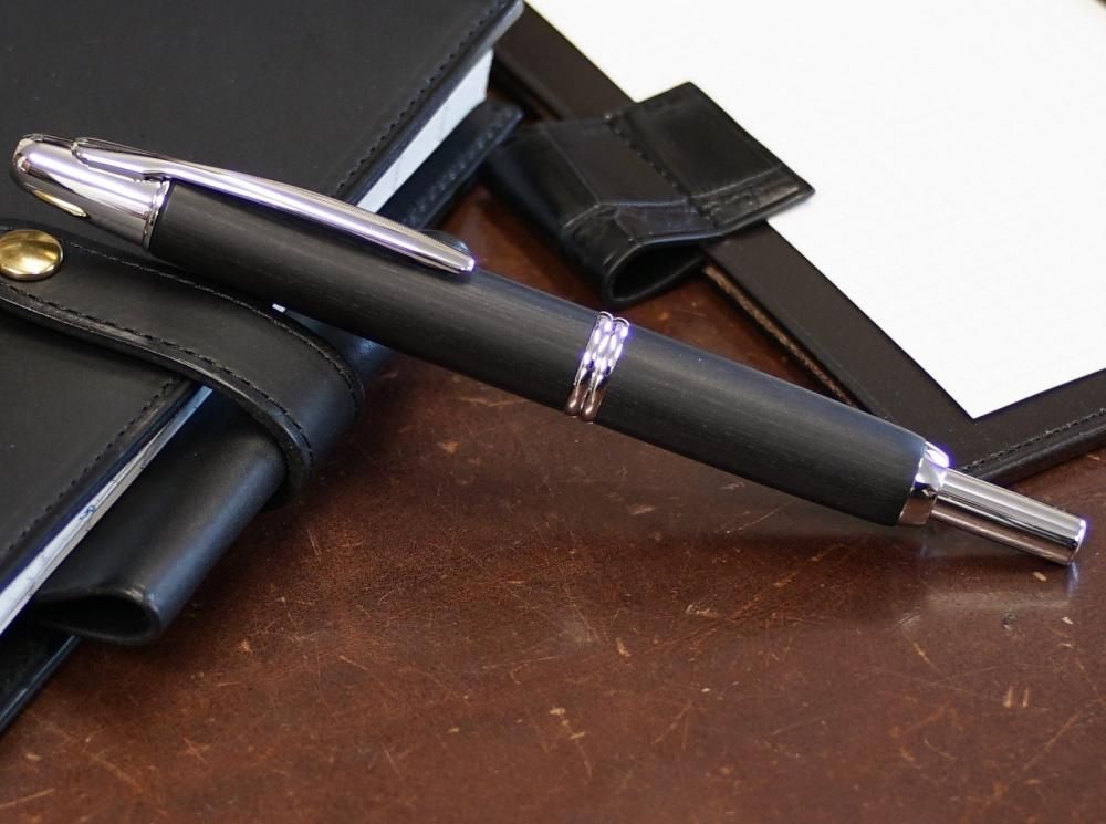 キャップレス 木軸 - Pen and message. キャップレス 木軸 - Pen and message.
