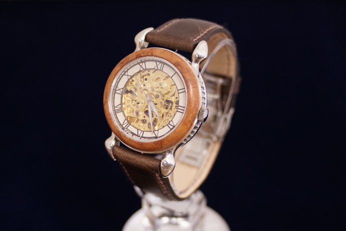 新品　スケルトン 　腕時計　シルバー　茶色　29