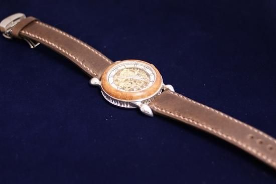 オリジナル機械式腕時計スケルトン文字盤 - Pen and message.