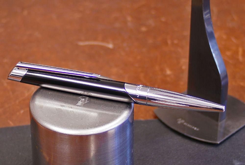 美品　デュポン　デフィ　ミレニアム　ボールペン　ブラック デフィ ミレニアム ボールペン ガンメタル＆マットブラック