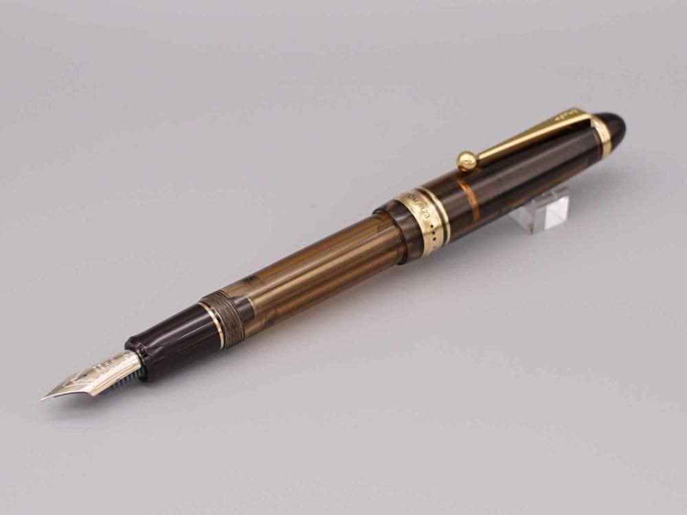 プランジャ式吸入機構万年筆 カスタム 823 透明ブラウン - Pen プランジャ式吸入機構万年筆 カスタム 823 透明ブラウン - Pen
