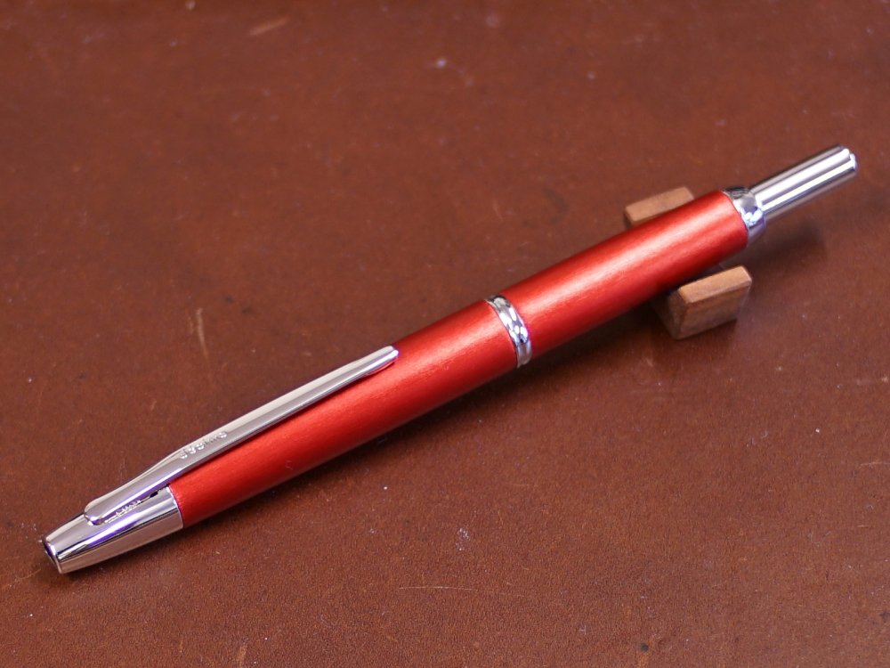 限定商品 キャップレスデシモ20カラーズ レッド M(中字） - Pen and