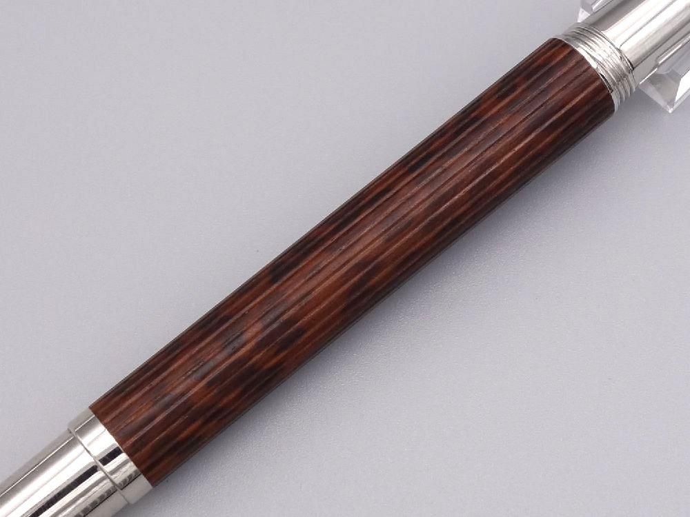 限定品 ファーバーカステル スネークウッド 万年筆 Mニブ 129376-8-