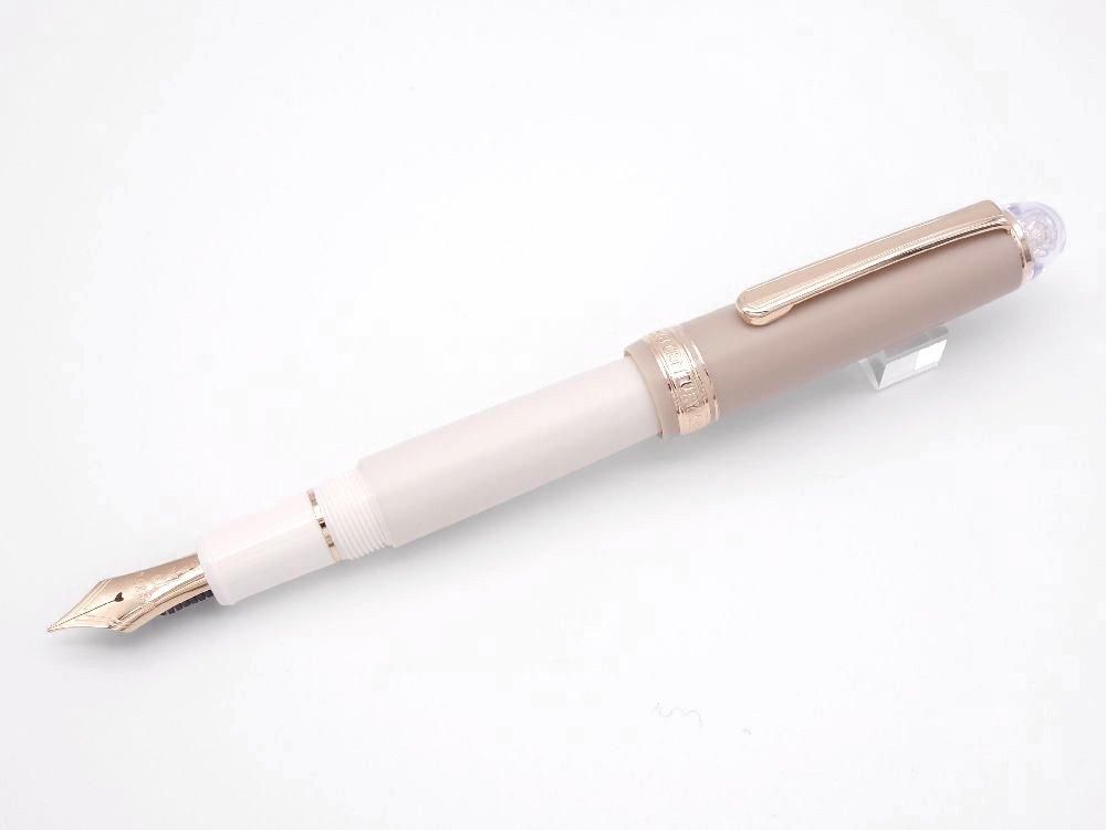 3776 センチュリー 特別限定モデル「シェイプ・オブ・ハート