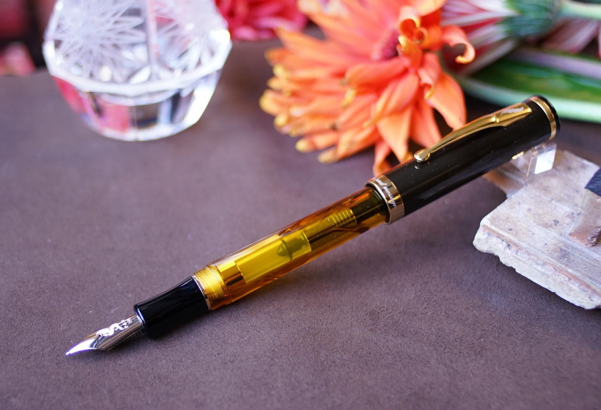 Pen and message. オリジナルContinental 14K万年筆 Pen and message.オリジナル コンチネンタルクラシックインスピ