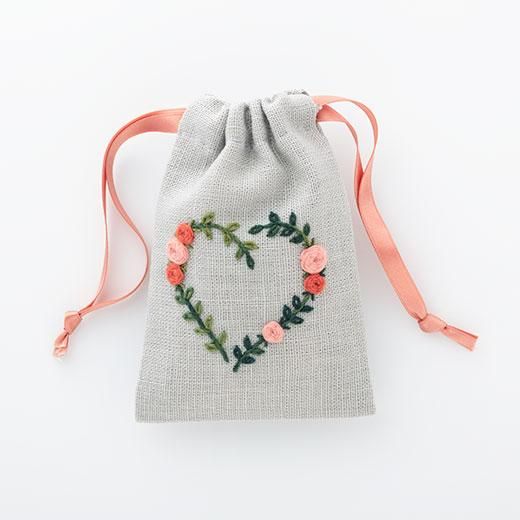 珍しい刺繍絵です。(顔料を使用して手描きではない) 珍しい刺繍