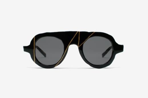 MM-0078 - No.1 Black - Gold (Smoke Lens)